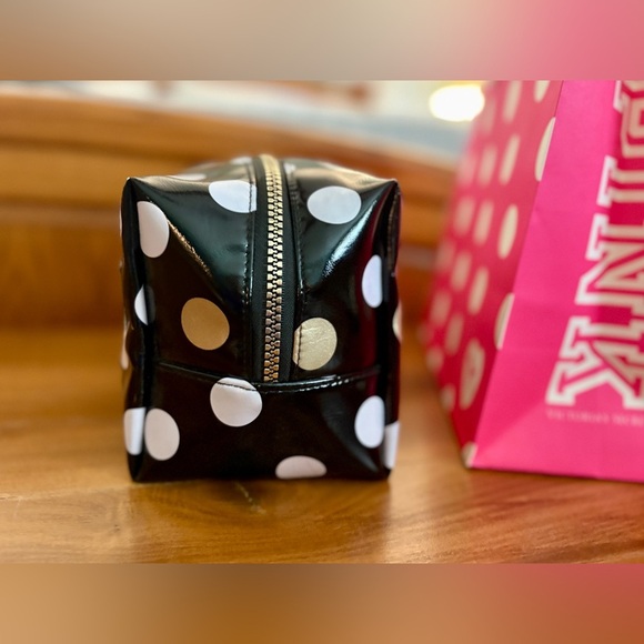 Victoria’s Secret PINK Logo Make-up Bag Embossed - Picture 5 of 9